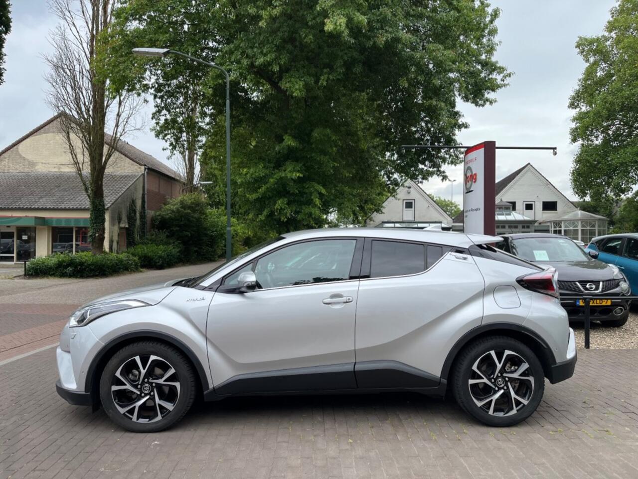 Toyota C-HR 1.8 HYBRID EXECUTIVE / LEDER / CAMERA / NAVI / TREKHAAK / 18'' LMV