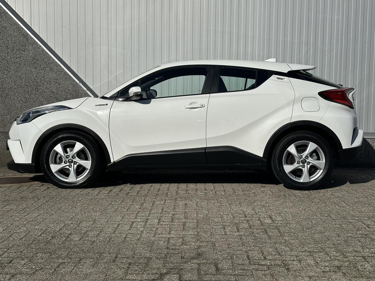 Toyota C-HR 1.8 Hybrid Active / Adaptieve Cruise Control / Navigatie / Airco Climate Control / Achteruitrijcamera