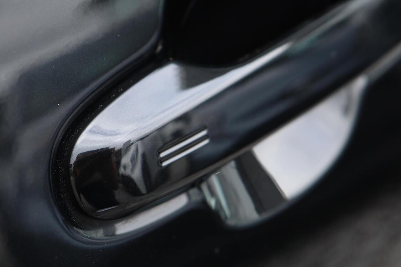 Toyota C-HR 1.8 Hybrid Style Ultimate, Keyless Entry, JBL Audio, Achterruitrijcamera, Cruise control