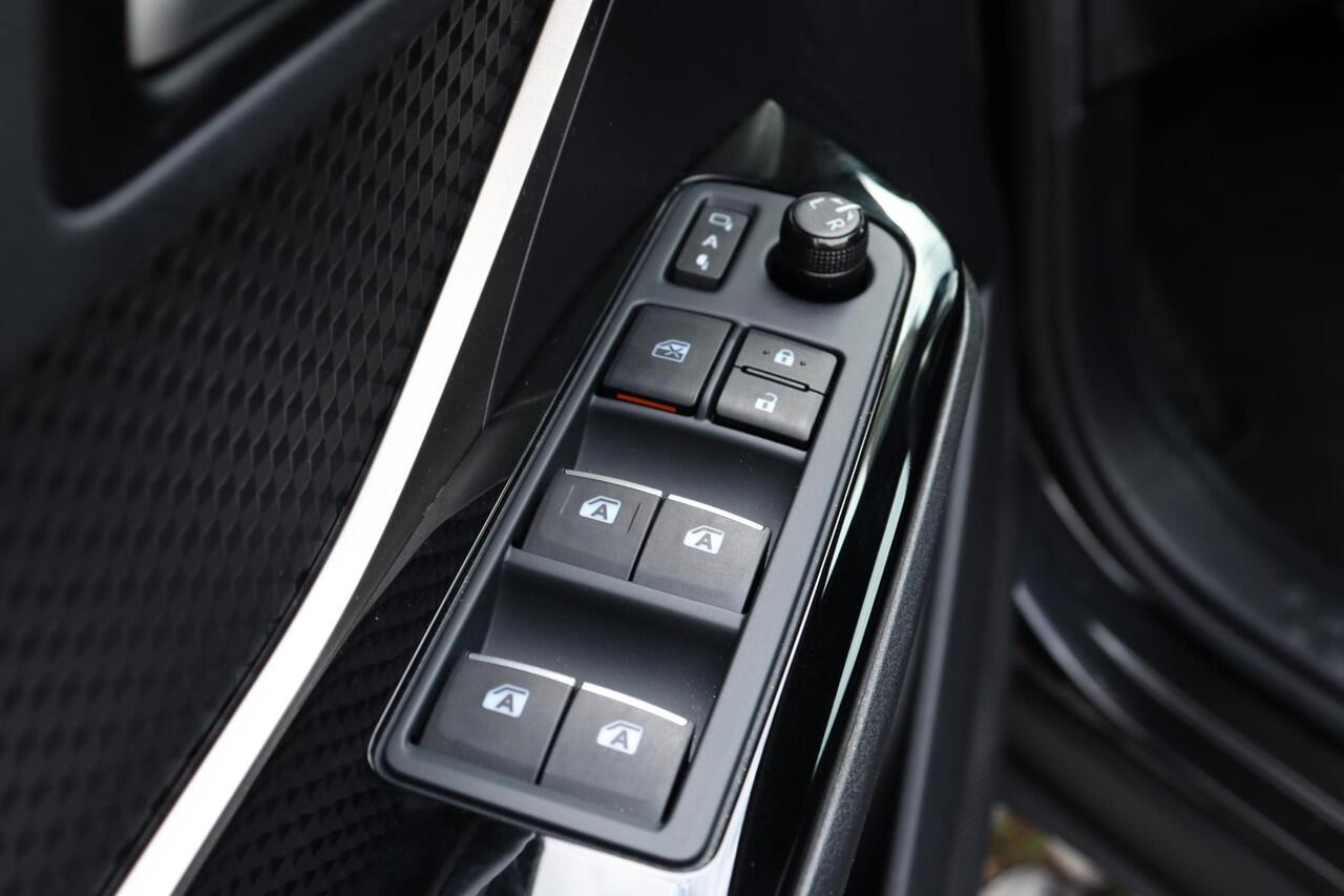 Toyota C-HR 1.8 Hybrid Style Ultimate, Keyless Entry, JBL Audio, Achterruitrijcamera, Cruise control