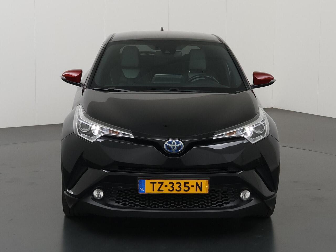 Toyota C-HR 1.8 Hybrid Adventure | Navigatie | Parkeercamera | Stoelverwarming | Keyless Go |