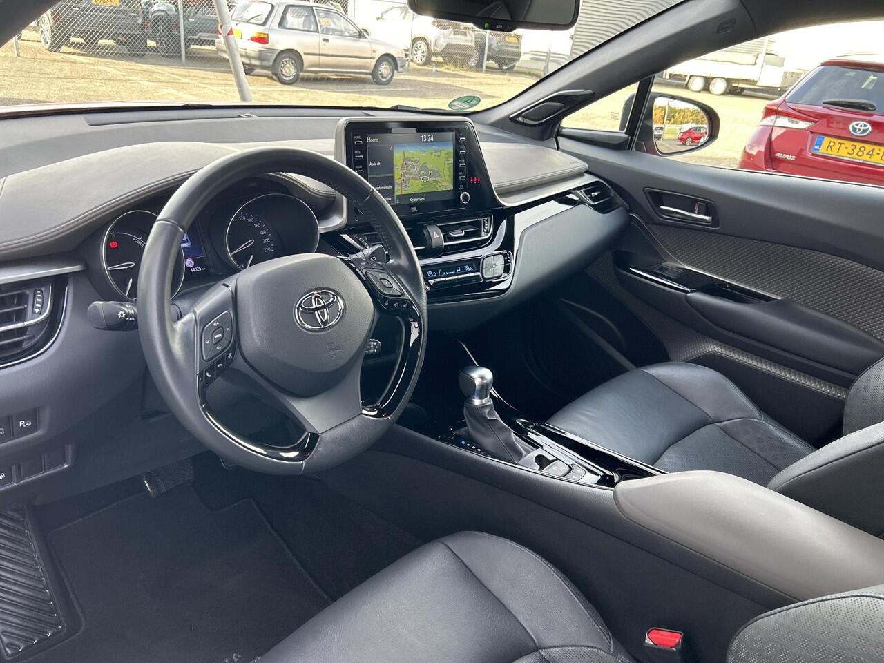 Toyota C-HR 2.0 Hybrid Launch Edition