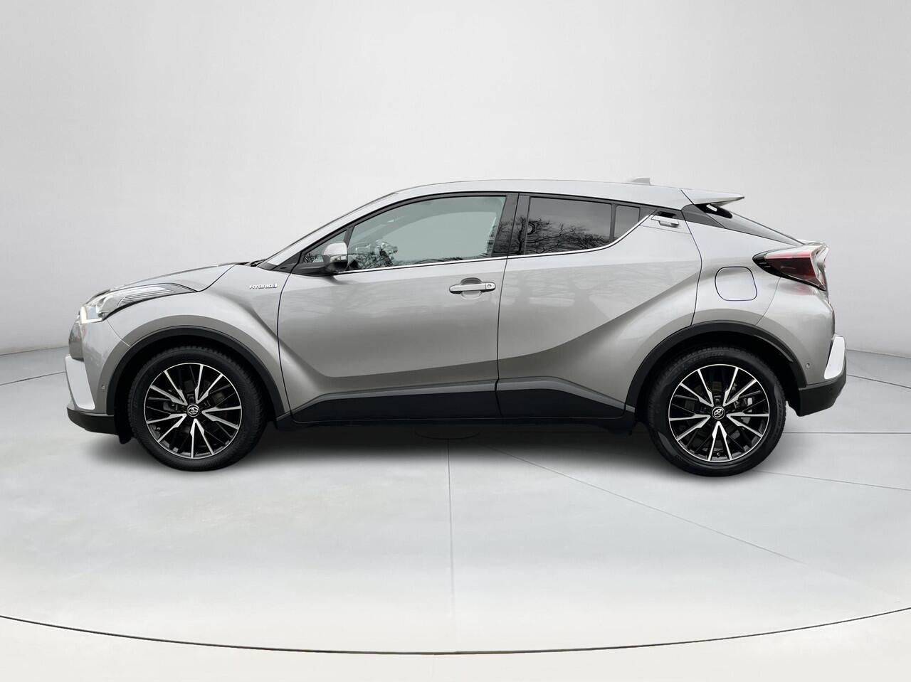 Toyota C-HR 1.8 Hybrid Executive | Stoelverwarming | Navigatie | 18 inch LM-velgen | Bluetooth |