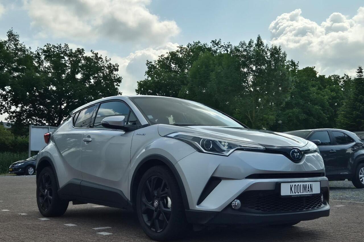 Toyota C-HR 1.8 Hybrid Style Keyless, Adaptieve cruisecontrol, Achteruitrij camera, Lage KM stand, Automaat
