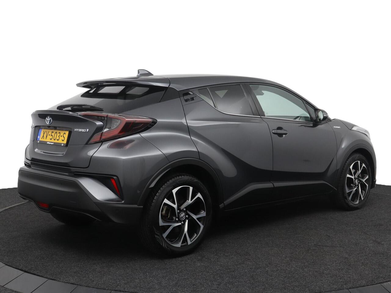Toyota C-HR 1.8 Hybrid Style | Lederen bekleding | Stoelverwarming | Navigatie | Dodehoek herkenning |