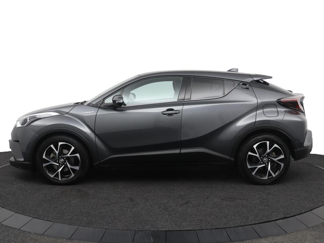 Toyota C-HR 1.8 Hybrid Style | Lederen bekleding | Stoelverwarming | Navigatie | Dodehoek herkenning |