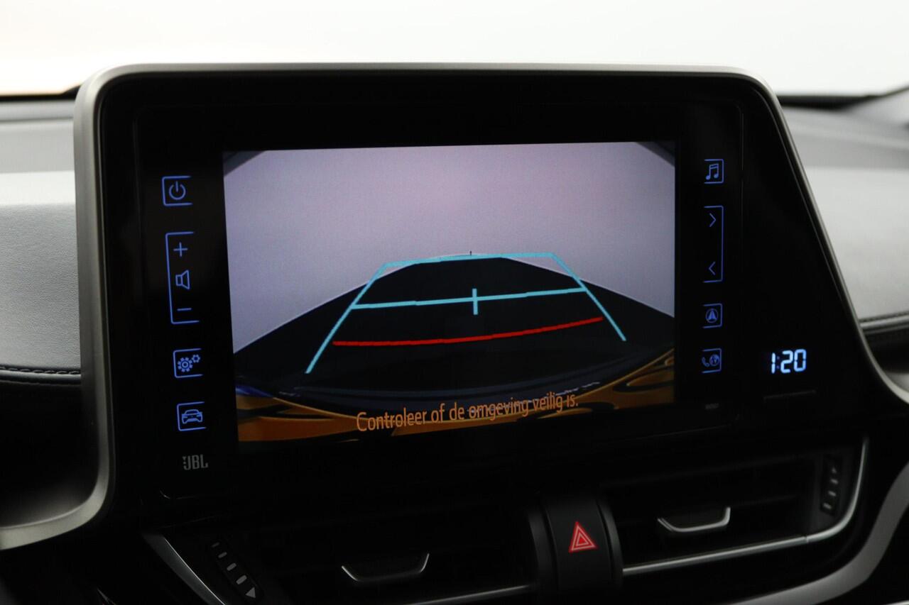 Toyota C-HR 1.8 Hybrid Style | Lederen bekleding | Stoelverwarming | Navigatie | Dodehoek herkenning |