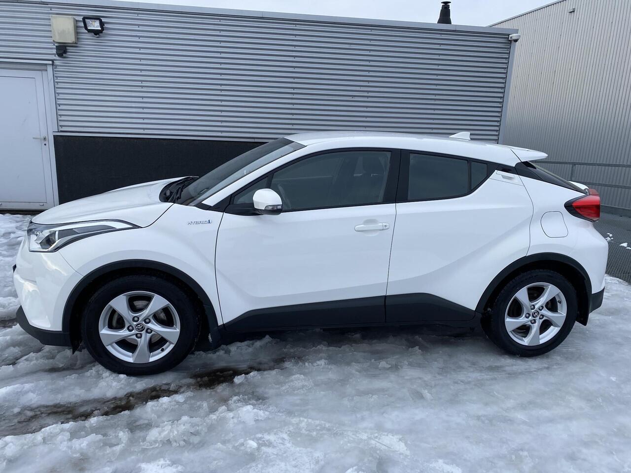 Toyota C-HR 1.8 Hybrid Active automaat NL-auto, boekjes compleet, afneembare trekhaak 7-polig, keyless start, adaptieve cruise control, achteruitrij camera,