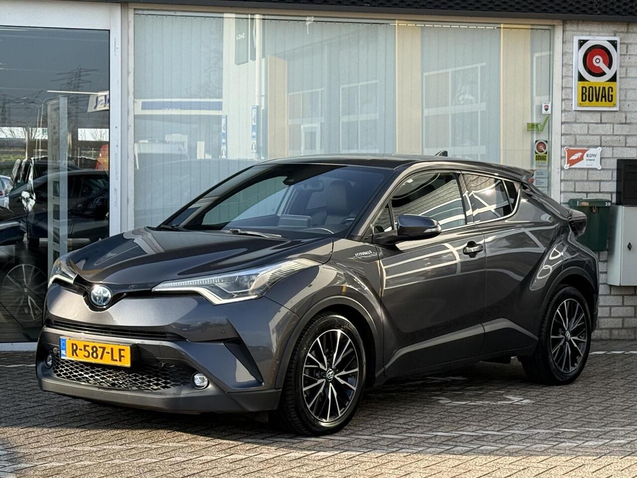 Toyota C-HR 1.8 Hybrid Executive | NAP | Navigatie | Achteruitrijcamera | Stoelverwarming | Climate Control | Cruise Control | Lichtmetaal | Dodehoek detectie |