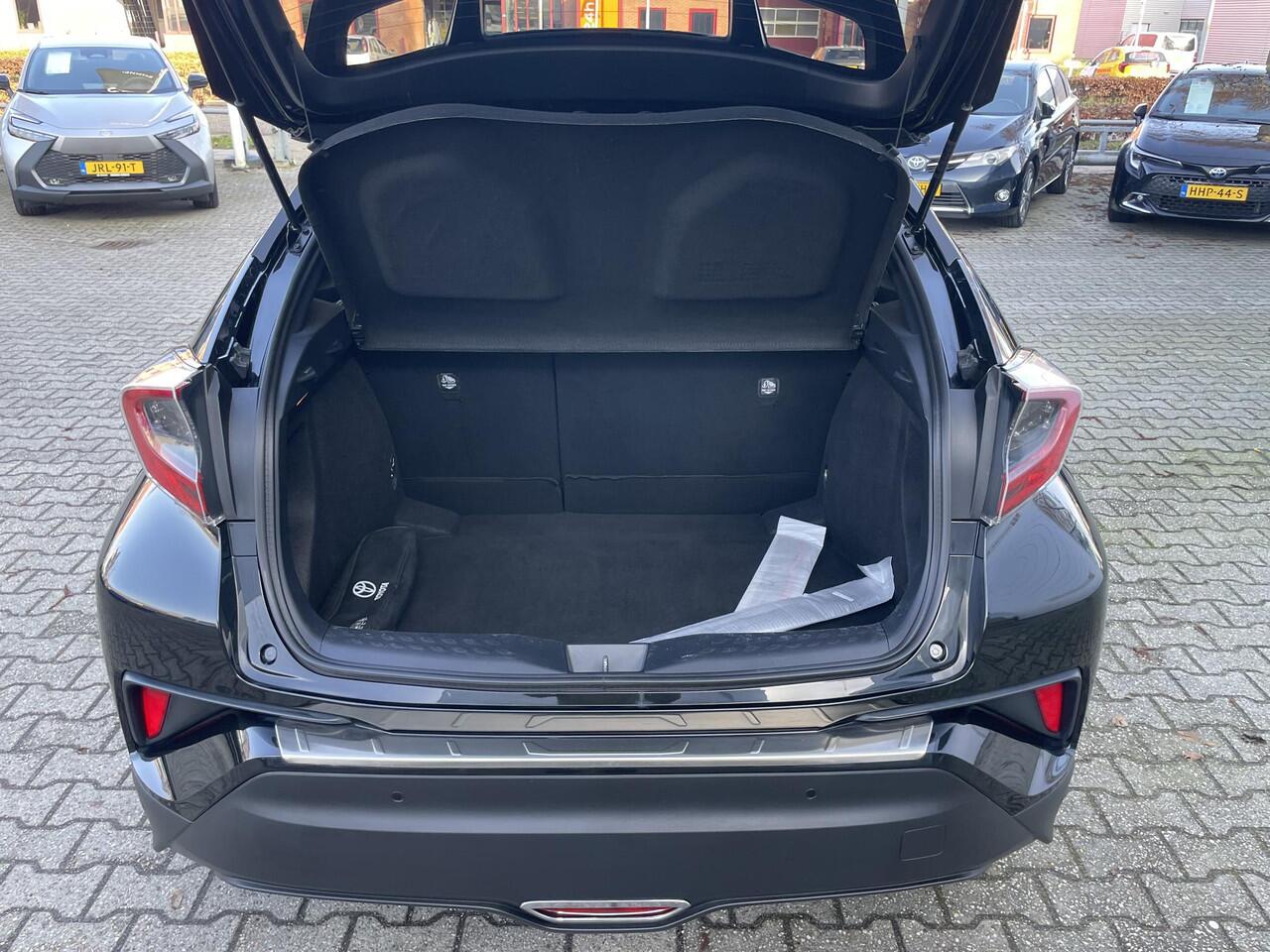 Toyota C-HR 1.8 Hybrid Executive All seasonbanden