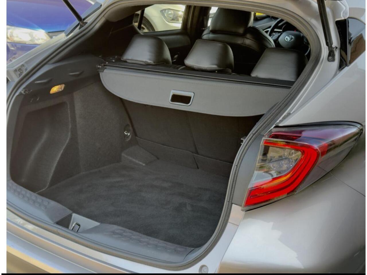 Toyota C-HR 1.8 Hybrid Business Intro AUTOMAAT | 2019