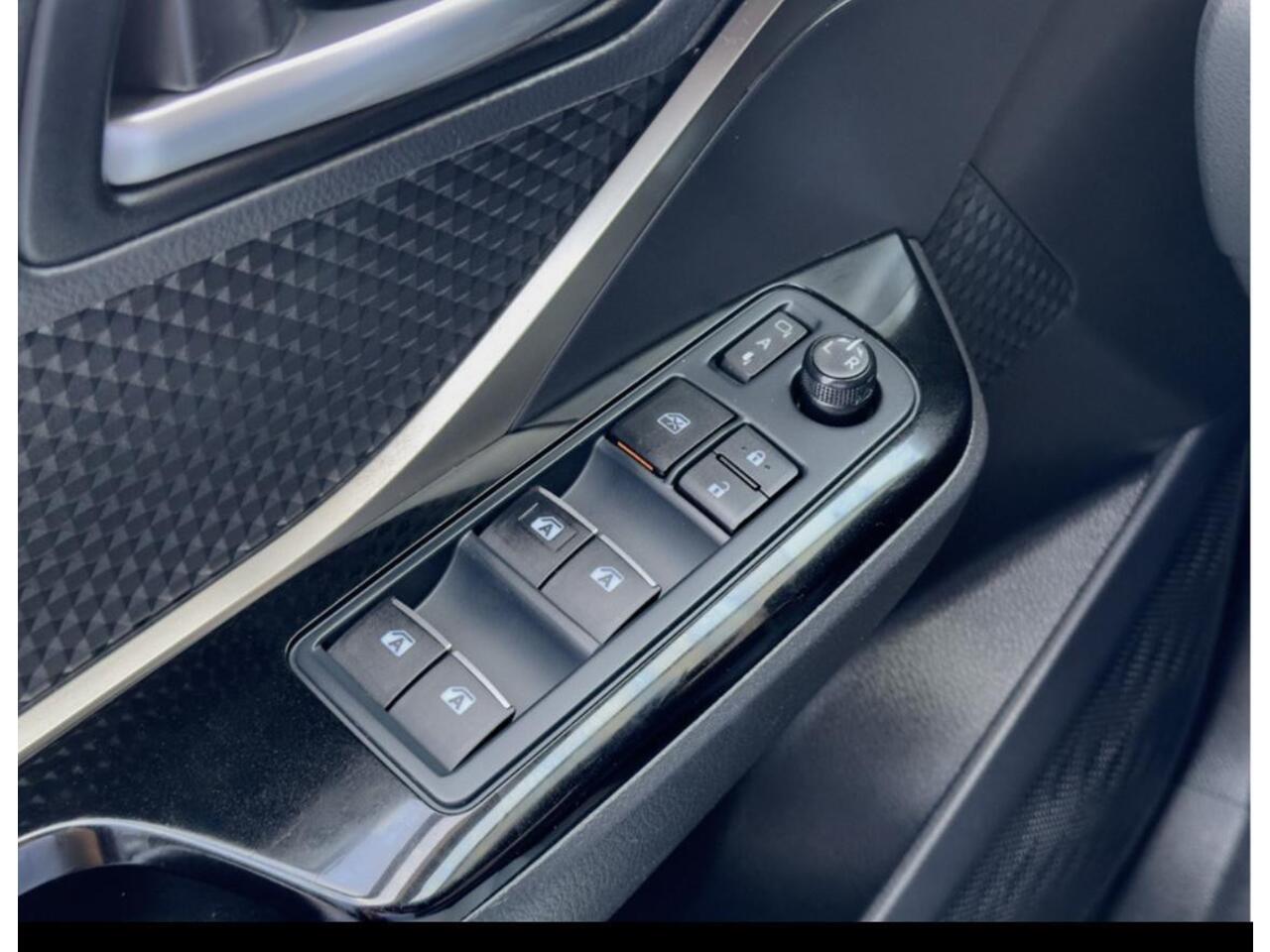 Toyota C-HR 1.8 Hybrid Business Intro AUTOMAAT | 2019