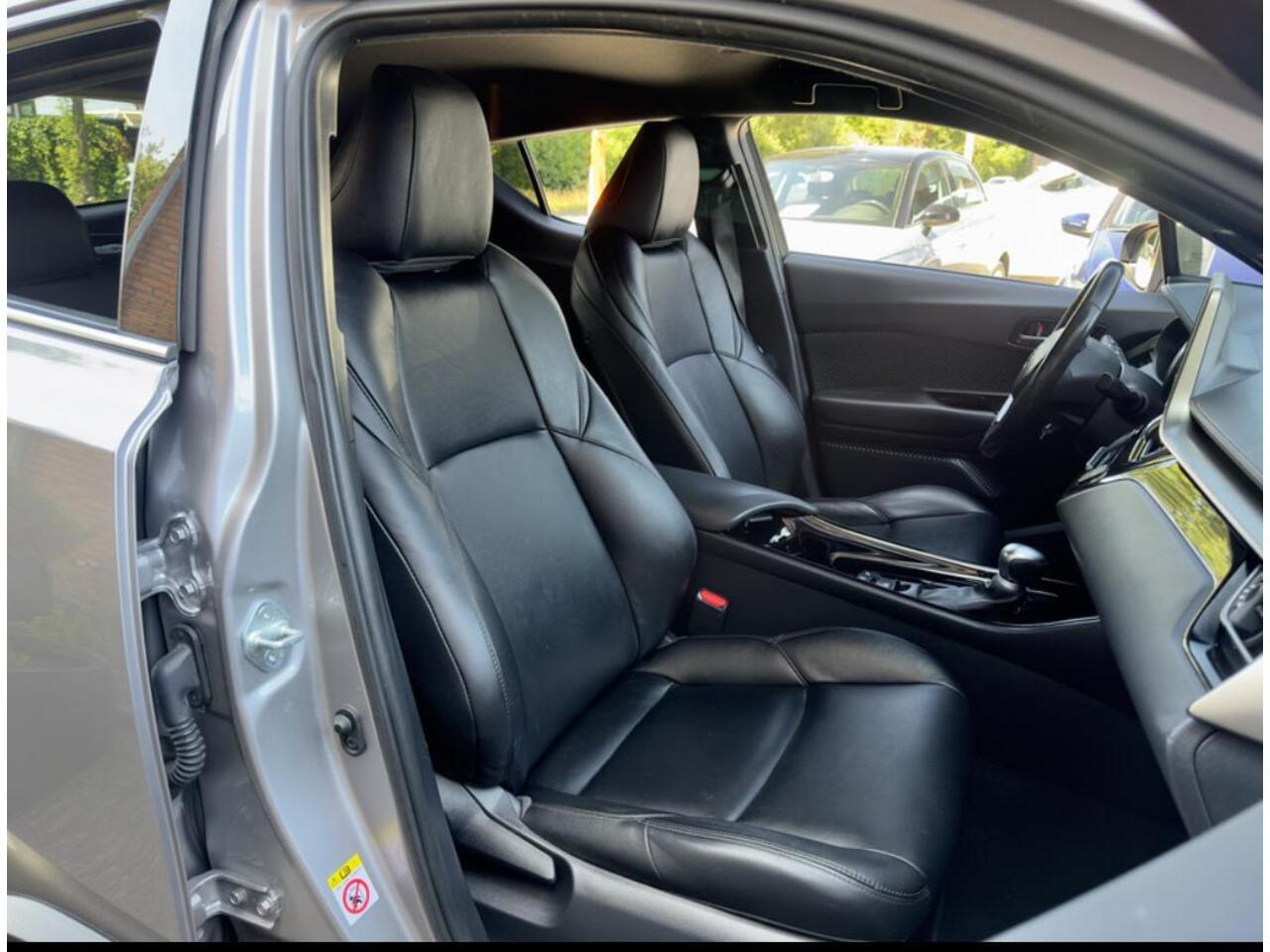 Toyota C-HR 1.8 Hybrid Business Intro AUTOMAAT | 2019