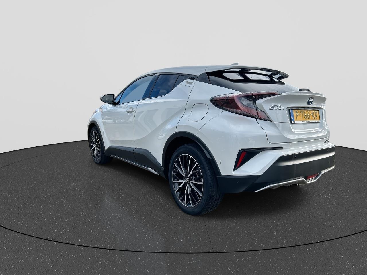 Toyota C-HR 1.8 Hybrid Executive Ultimate RIJKLAAR | Navigatie | PDC | Camera | Trekhaak | Blind Spot