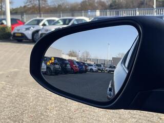 toyota-c-hr-1.8-hybrid-style-ultima