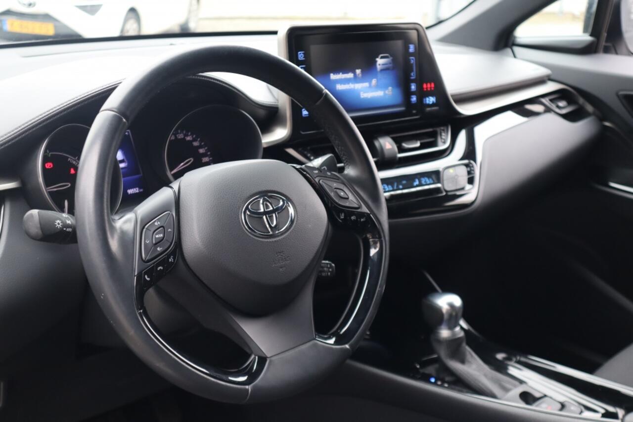Toyota C-HR 1.8 Hybrid Style Bi-Tone | Parkeersensoren | Stoelverwarming