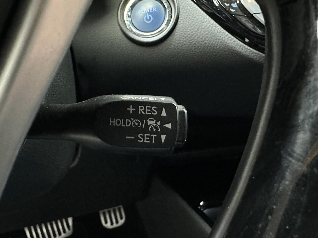 Toyota C-HR 1.8 Hybrid Dynamic | Stoel/stuurwielverwarming | Dode hoek detector | 18'' LM velgen | Dealer onderhouden |