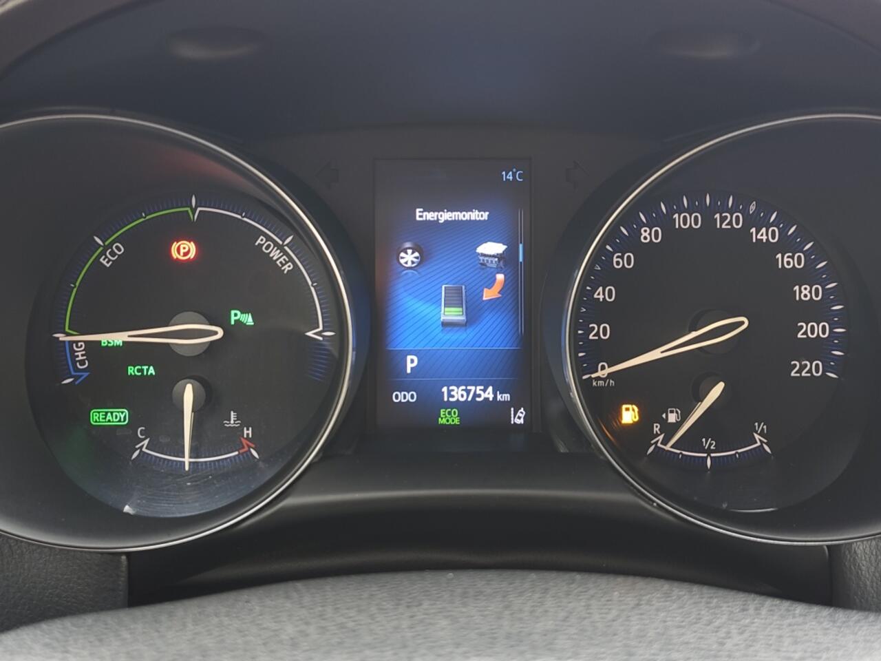 Toyota C-HR 1.8 Hybrid Executive | Navi | Sensoren v/a | Half Leder | Stoelv