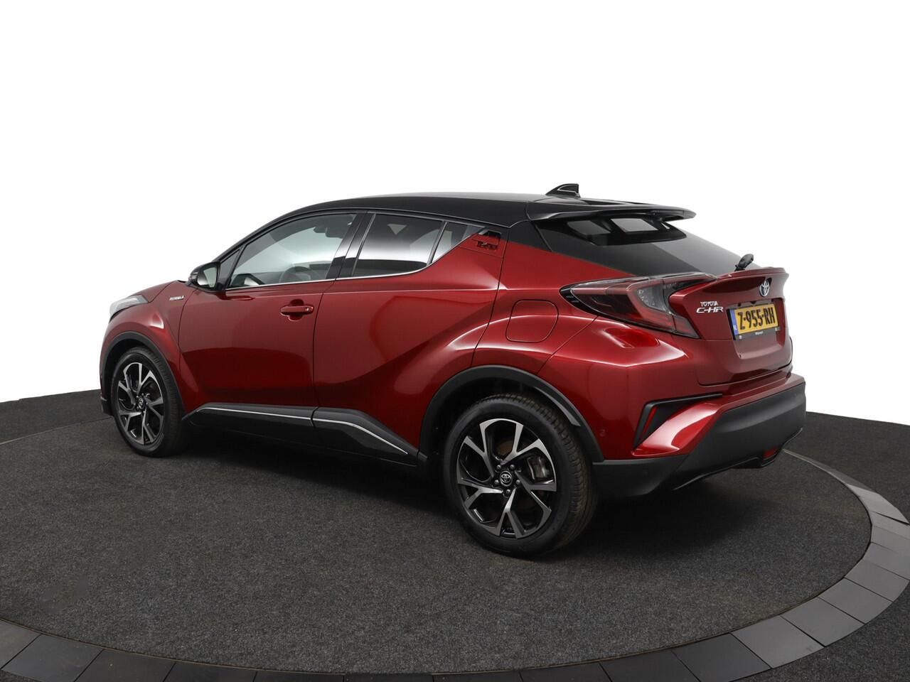 Toyota C-HR 1.8 Hybrid Executive Ultimate | Leder Alcantara | JBL Audio | Navigatie | Adaptieve Cruise Control |