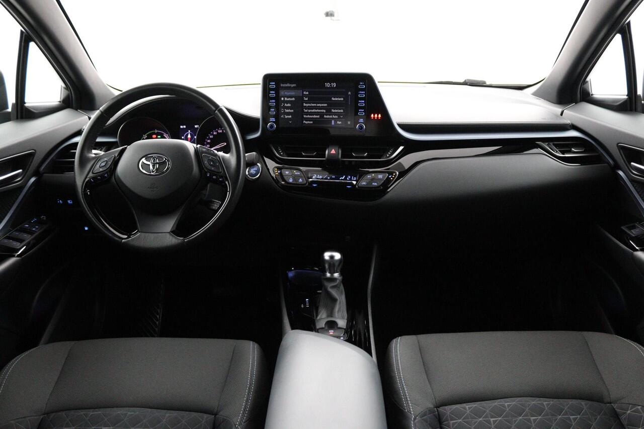 Toyota C-HR 2.0 Hybrid Bi-Tone | Trekhaak | Navigatie | Parkeersensoren |