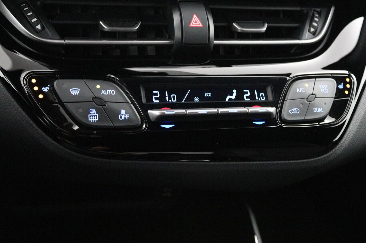 Toyota C-HR 2.0 Hybrid Bi-Tone | Trekhaak | Navigatie | Parkeersensoren |