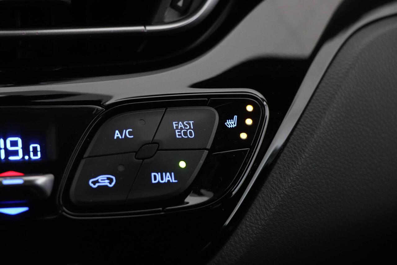 Toyota C-HR 1.8 Hybrid First Edition | STUURVERWARMING | DAB | CAMERA | TREKHAAK