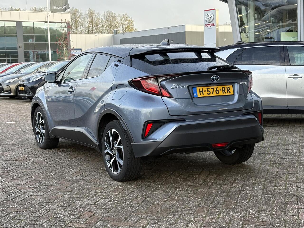 Toyota C-HR 1.8 Hybrid Bi-Tone | Stuurverwarming | Achteruitrijcamera |