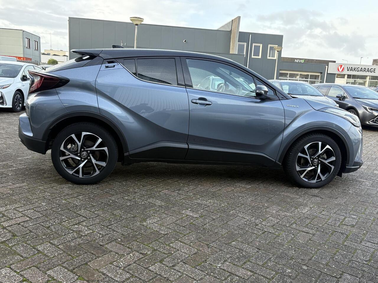 Toyota C-HR 1.8 Hybrid Bi-Tone | Stuurverwarming | Achteruitrijcamera |