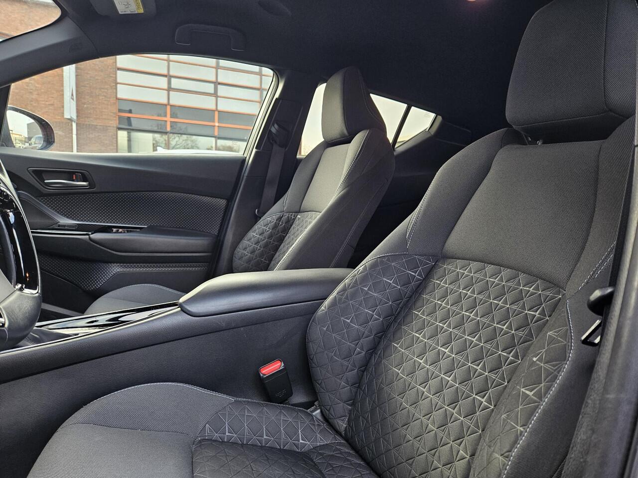 Toyota C-HR 2.0 Hybrid First Edition | december 2020 | All Season Banden | 1e Eigenaar en org NL|