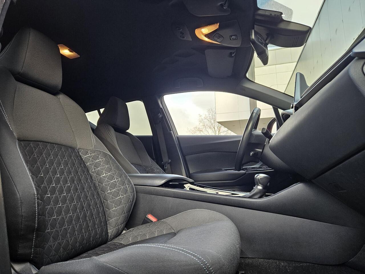 Toyota C-HR 2.0 Hybrid First Edition | december 2020 | All Season Banden | 1e Eigenaar en org NL|