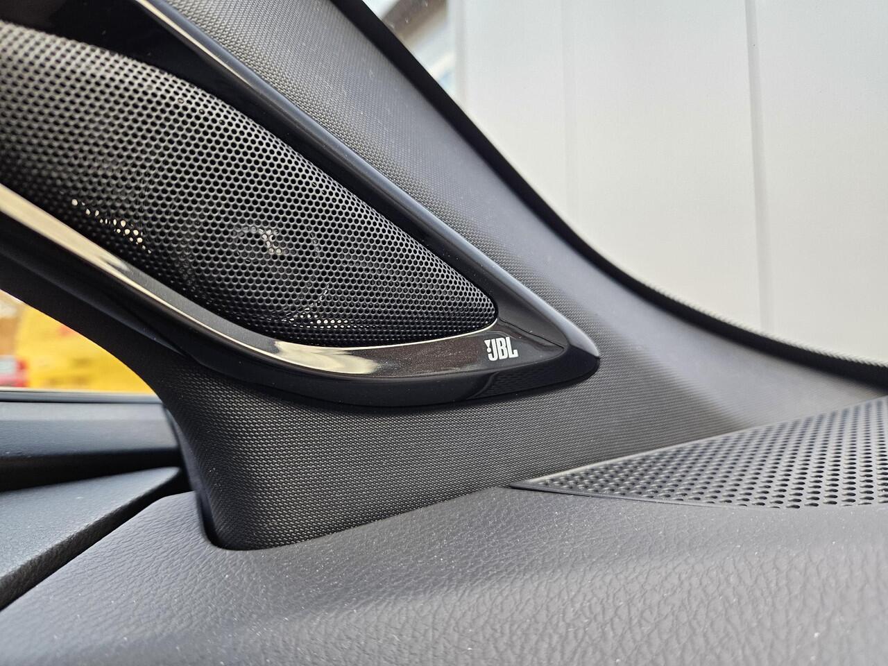 Toyota C-HR 2.0 Hybrid First Edition | december 2020 | All Season Banden | 1e Eigenaar en org NL|