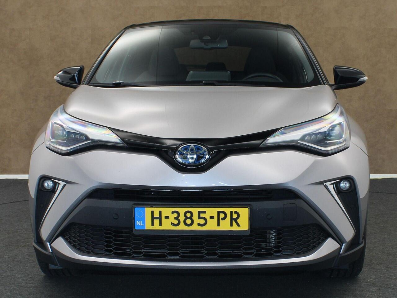 Toyota C-HR 2.0 Hybrid First Edition - ORIGINEEL NEDERLANDSE AUTO - BEARLOCK - BI-TONE - JBL GELUIDSINSTALLATIE - PARKEERSENSOREN VOOR EN ACHTER - LENDEN STEUN- STOELVERWARMING - KEYLESS ENTRY EN START - DODEHOEK DETECTIE