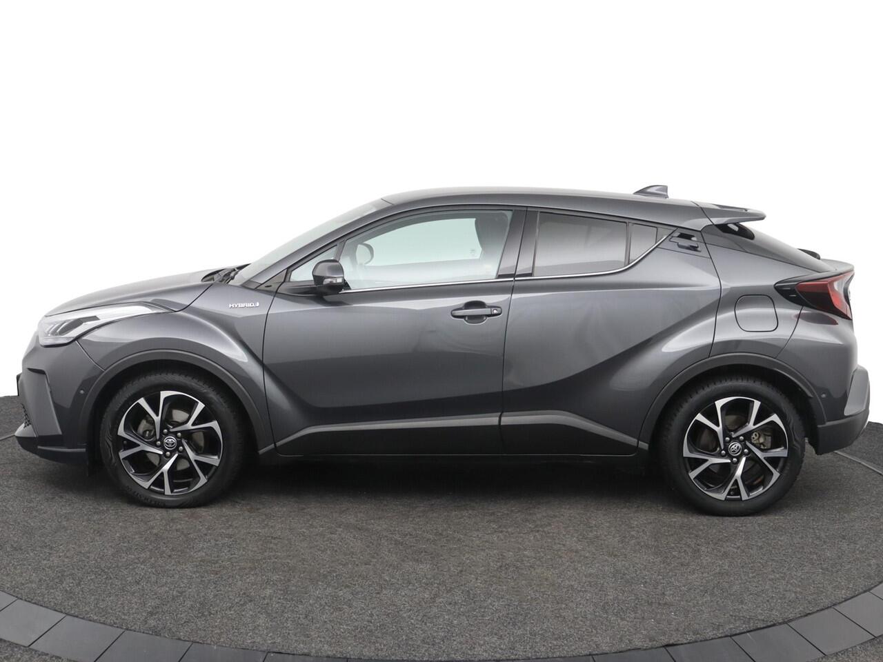 Toyota C-HR 2.0 Hybrid First Edition | Stoel en stuurverwarming | Trekhaak | Parkeersensoren |