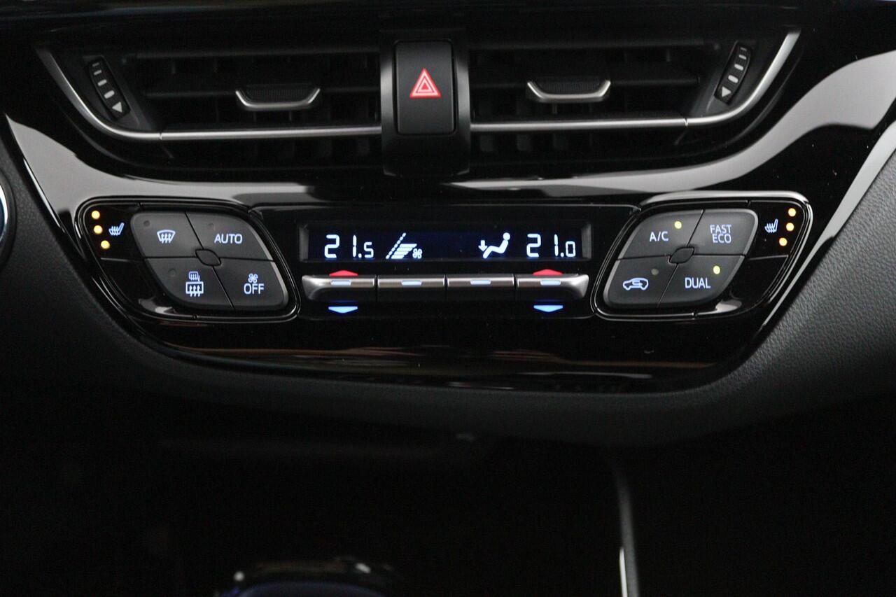 Toyota C-HR 2.0 Hybrid First Edition | Stoel en stuurverwarming | Trekhaak | Parkeersensoren |