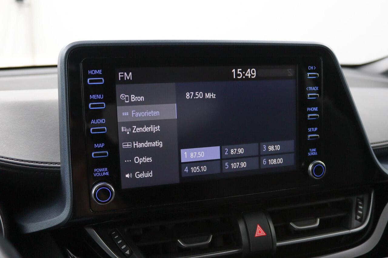 Toyota C-HR 2.0 Hybrid First Edition | Stoel en stuurverwarming | Trekhaak | Parkeersensoren |