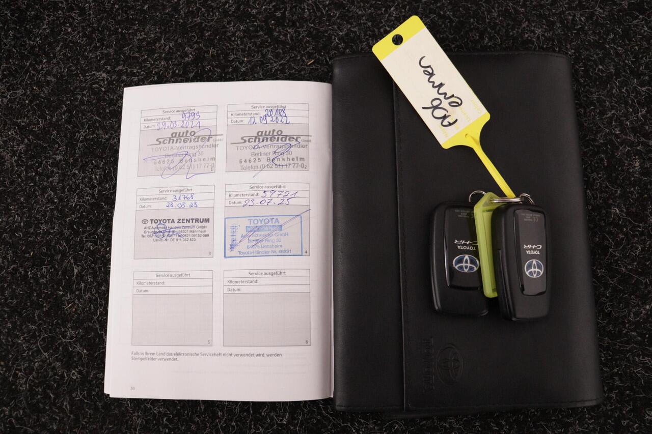 Toyota C-HR 1.8 Hybrid Bi-Tone Plus | Apple Carplay/Android Auto | Parkeersensoren | Stoel/Stuurverwarming |