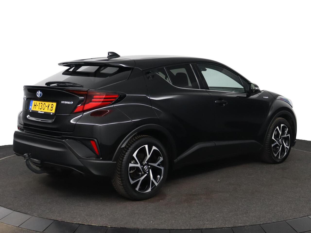 Toyota C-HR 1.8 Hybrid First Edition | Trekhaak | Navigatie | Apple carplay & Android auto |