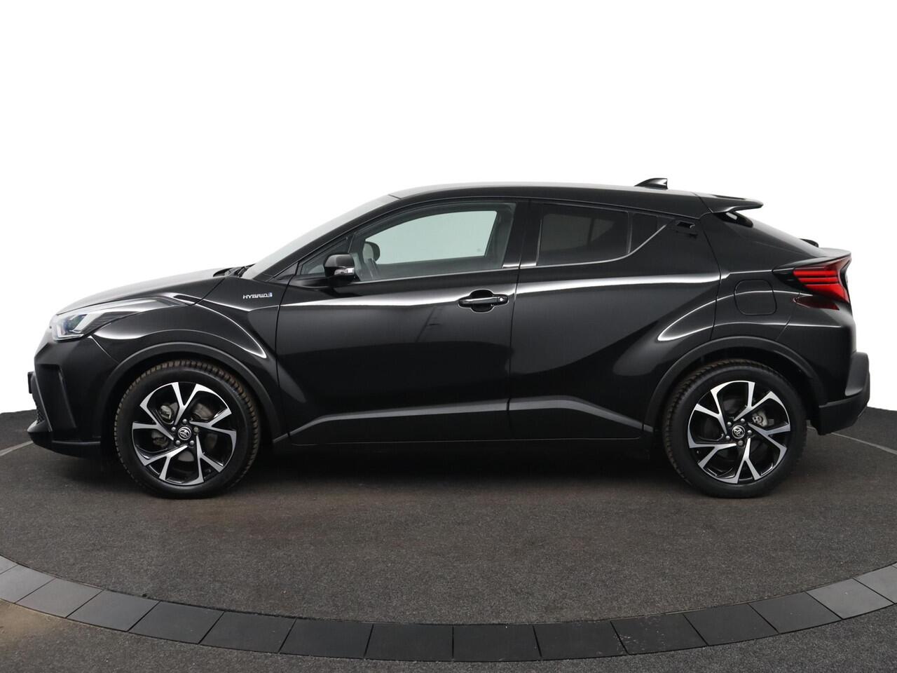 Toyota C-HR 1.8 Hybrid First Edition | Trekhaak | Navigatie | Apple carplay & Android auto |