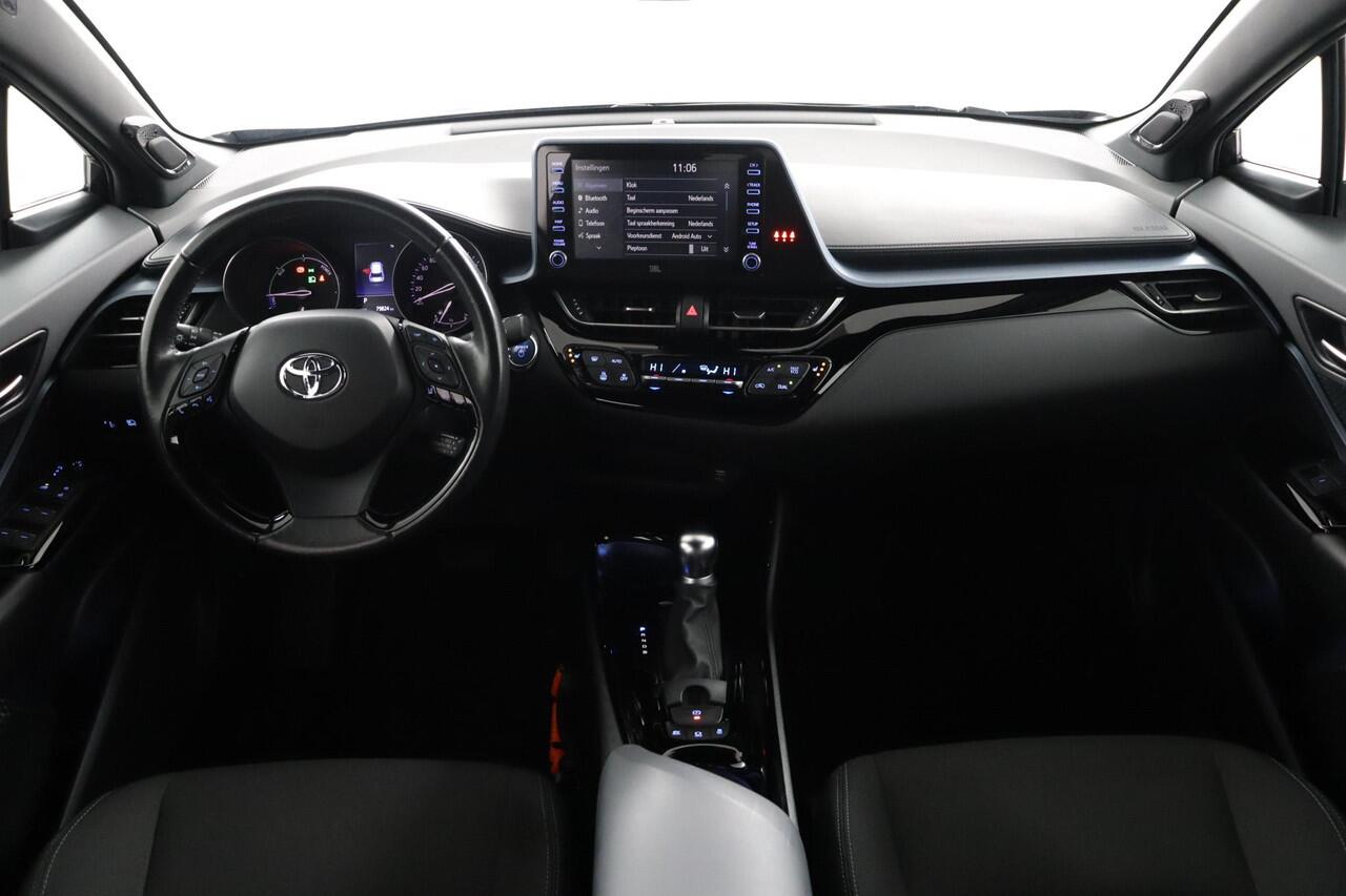 Toyota C-HR 1.8 Hybrid First Edition | Trekhaak | Navigatie | Apple carplay & Android auto |