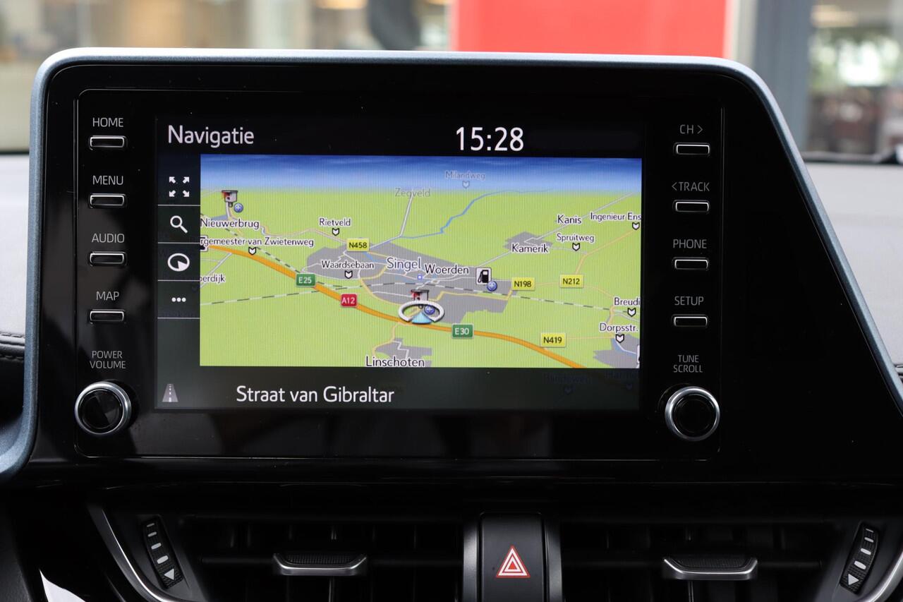 Toyota C-HR 2.0 Hybrid Bi-Tone, Trekhaak , Stoelverwarming