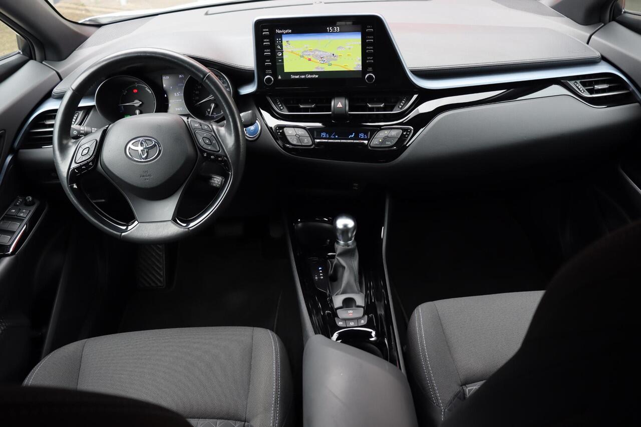 Toyota C-HR 2.0 Hybrid Bi-Tone, Trekhaak , Stoelverwarming