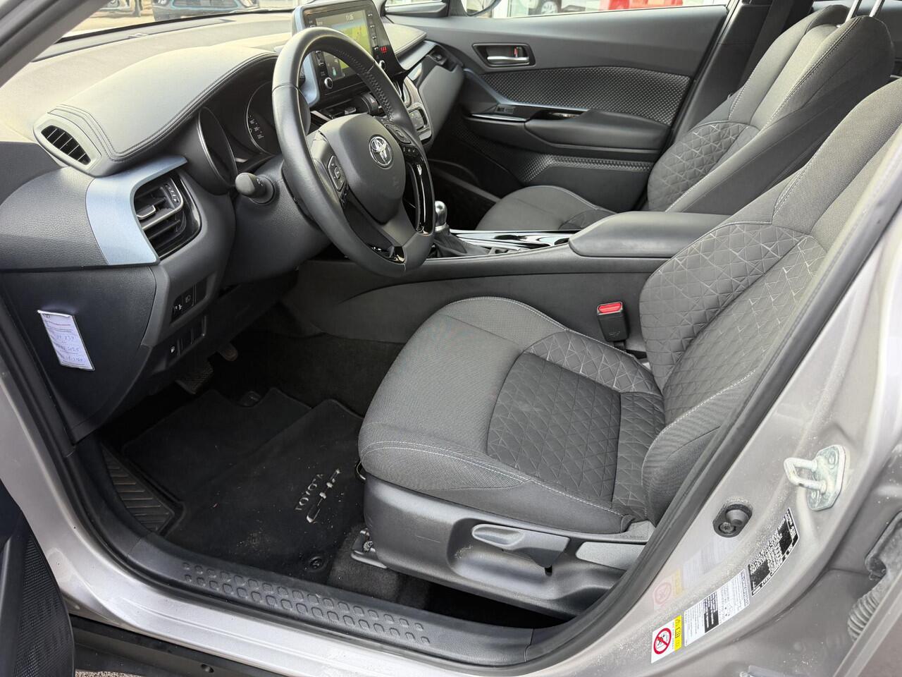 Toyota C-HR 1.8 Hybrid Dynamic Apple/Android CarPlay | Parkeersensoren | 18 inch | Navigatie