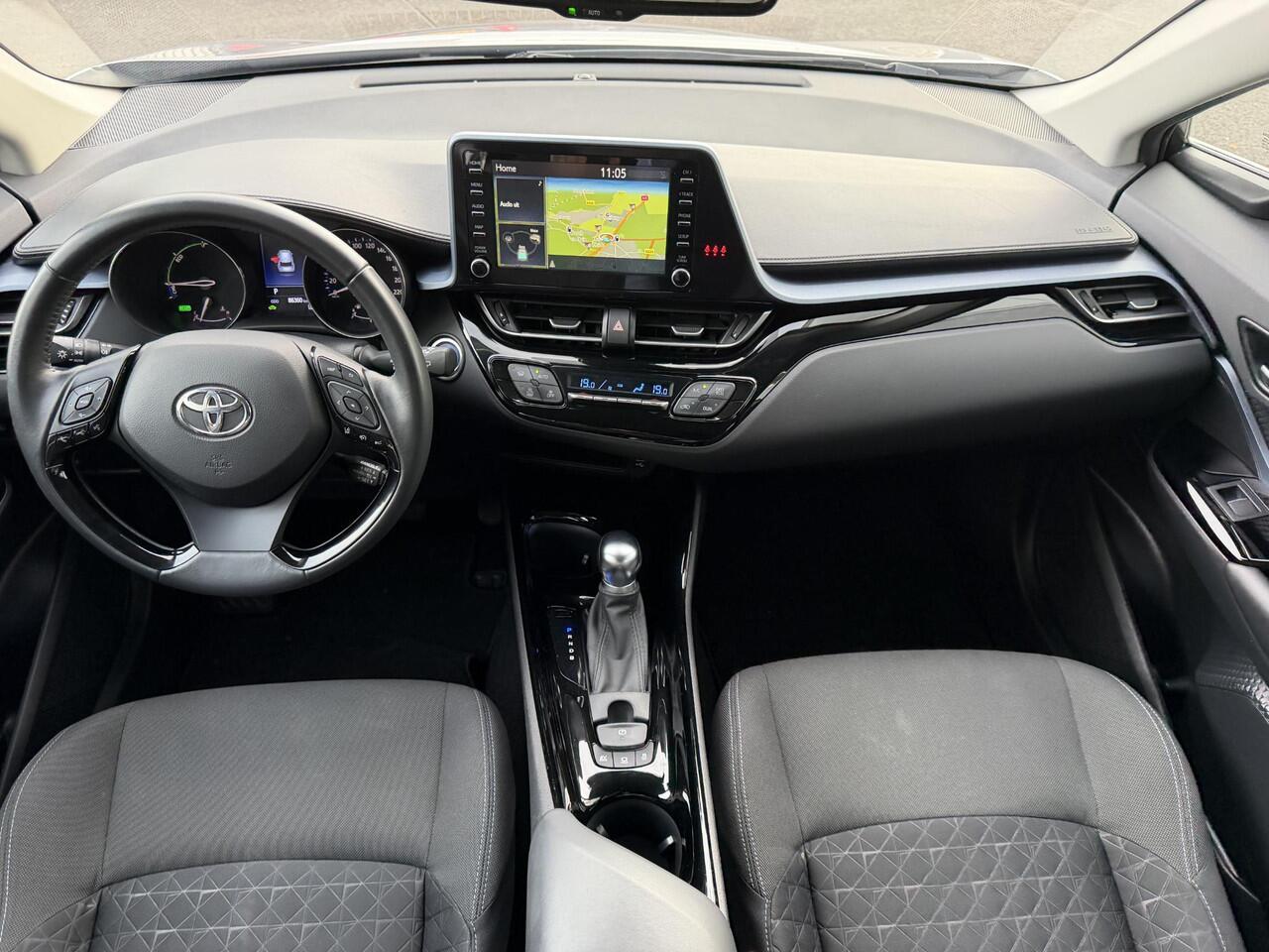 Toyota C-HR 1.8 Hybrid Dynamic Apple/Android CarPlay | Parkeersensoren | 18 inch | Navigatie