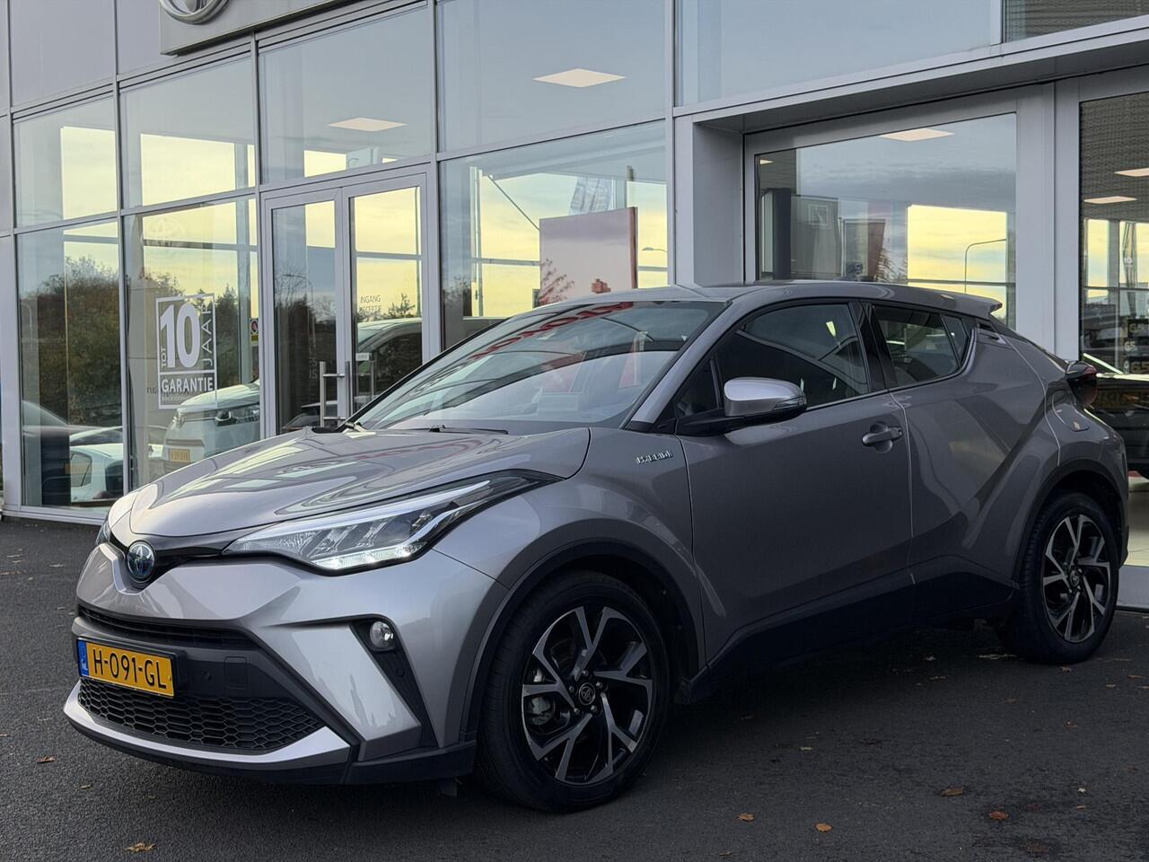 Toyota C-HR 1.8 Hybrid Dynamic Apple/Android CarPlay | Parkeersensoren | 18 inch | Navigatie
