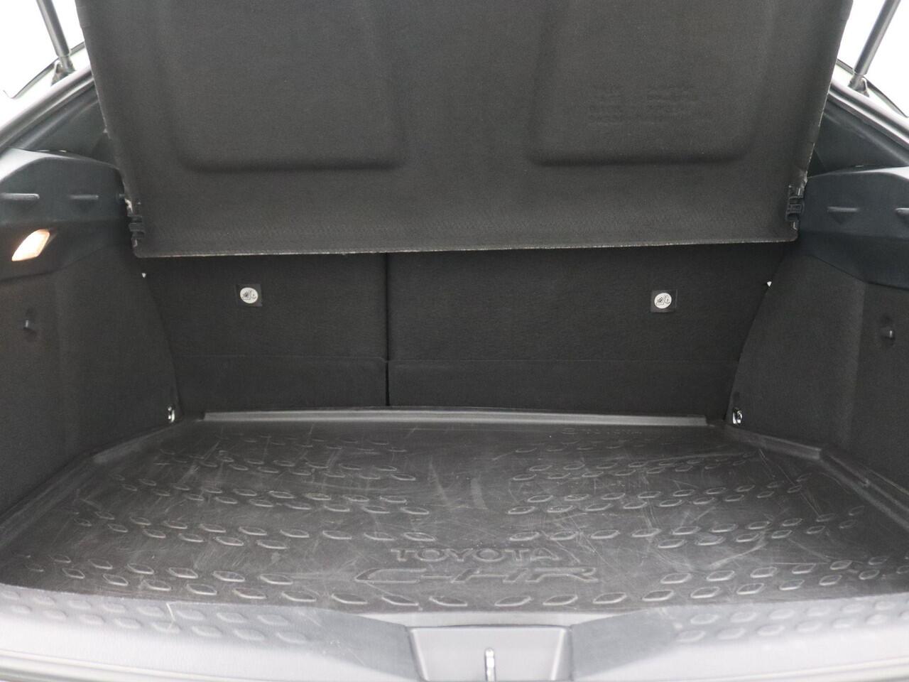 Toyota C-HR 2.0 Hybrid Launch Edition 184PK Aut. Achteruitrijcamera, Side Assist, Keyless, Stoelverwarming, Stuurverwarming, Navi, Apple Carplay/Android Auto, 18" LM Velgen