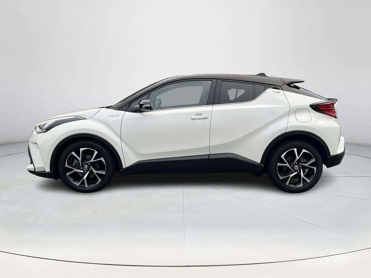 Toyota C-HR 1.8 Hybrid Bi-Tone | Carplay | Dode hoek waarschuwing | Stoelverwarming | Keyless entry |
