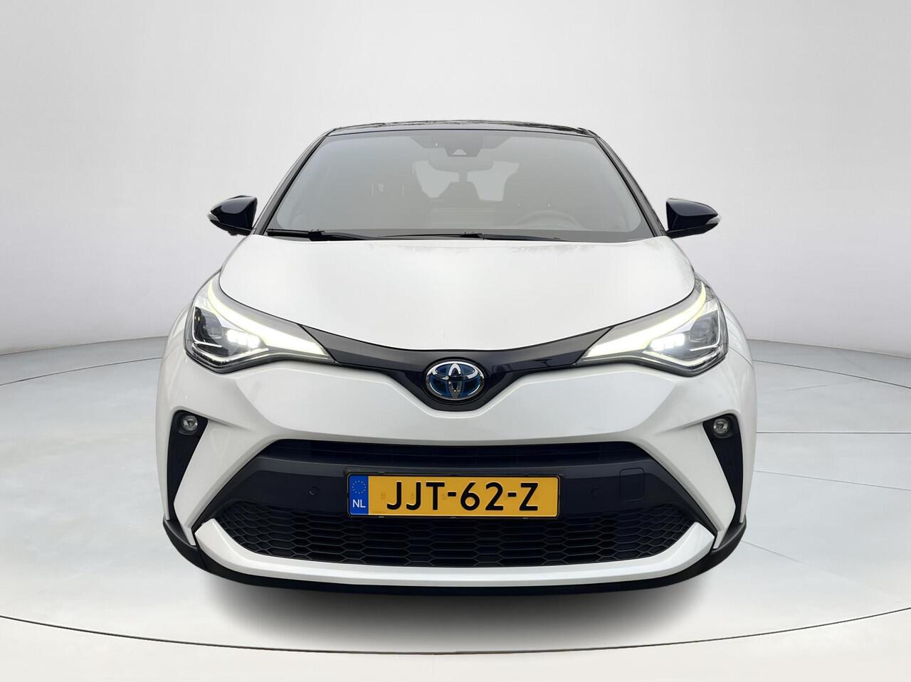 Toyota C-HR 1.8 Hybrid Bi-Tone | Carplay | Dode hoek waarschuwing | Stoelverwarming | Keyless entry |