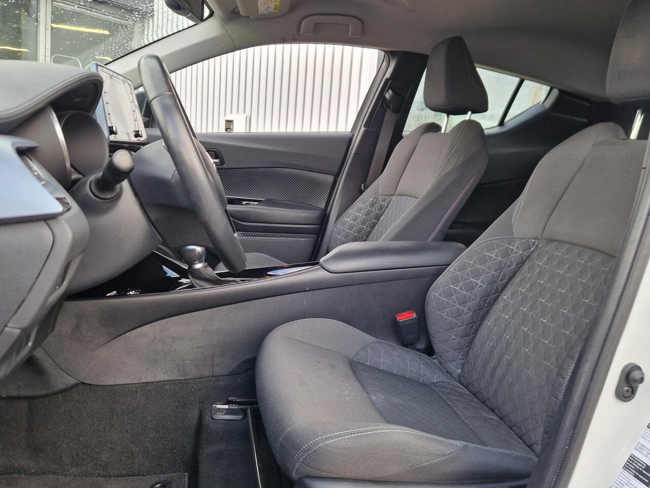 Toyota C-HR 2.0 Hybrid Dynamic 180 PK