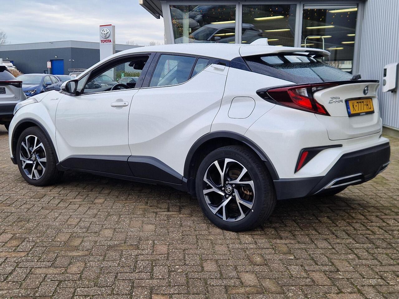 Toyota C-HR 2.0 Hybrid Dynamic 180 PK