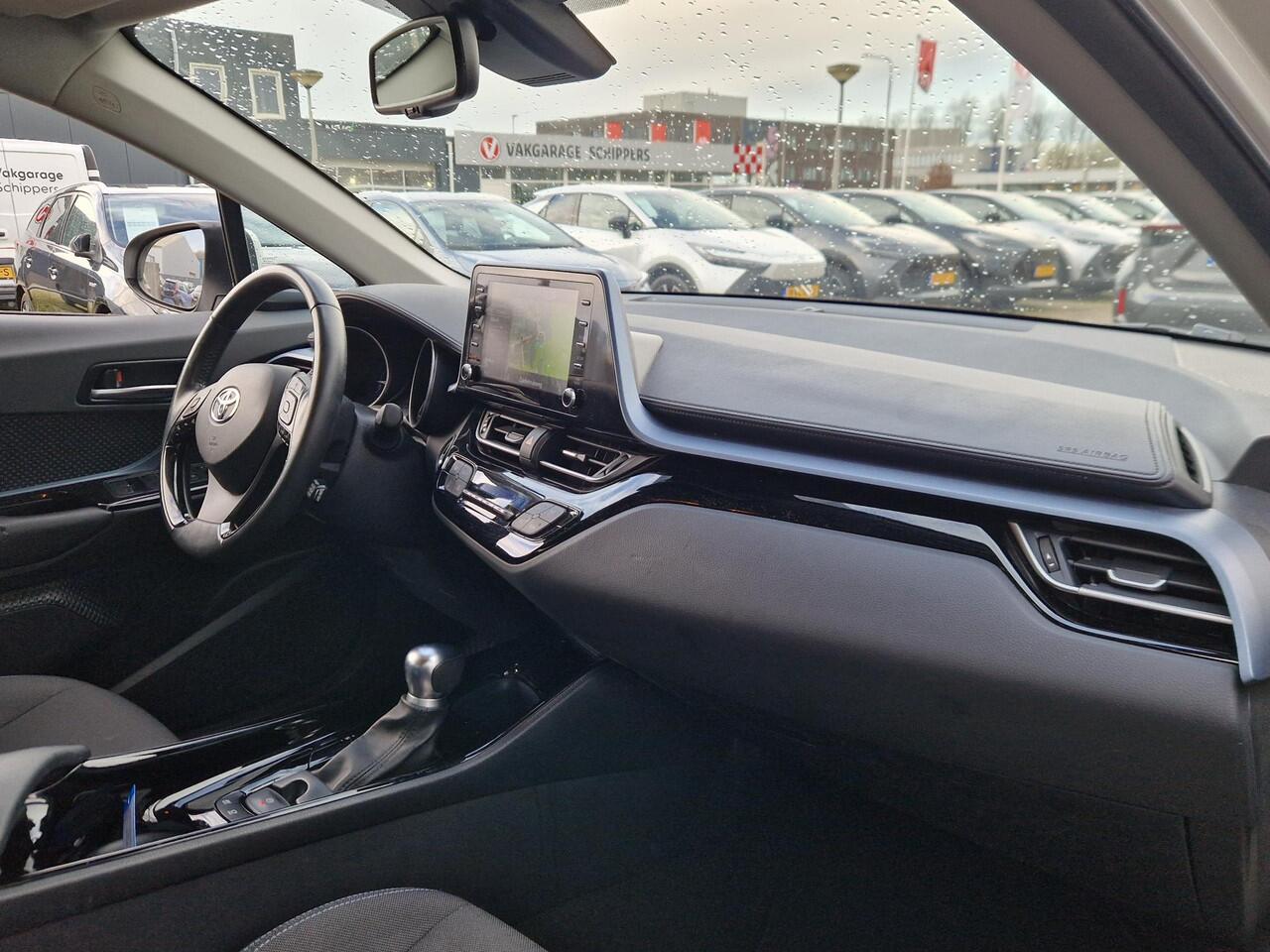 Toyota C-HR 2.0 Hybrid Dynamic 180 PK
